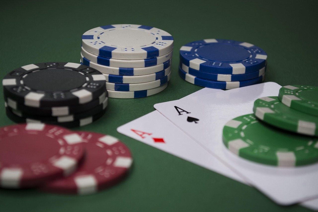 The Real Deal on iGaming: Slots, Poker, and Betting in 2025